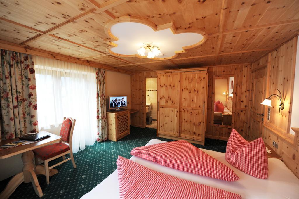 Hotel Garni Landhaus Platzer Zell am Ziller Exterior foto