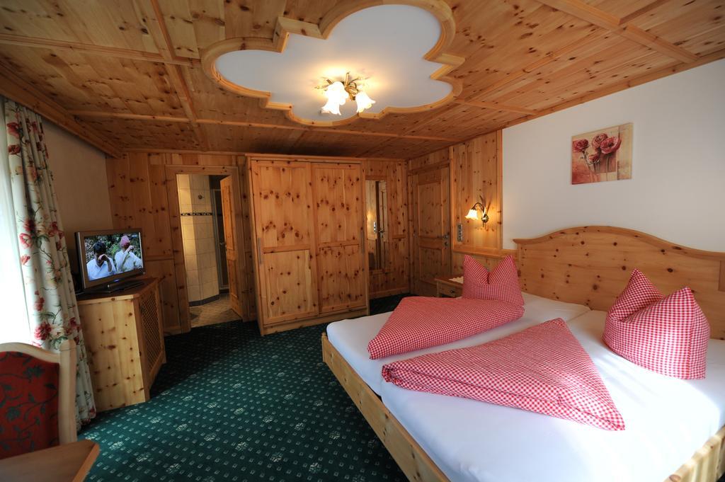 Hotel Garni Landhaus Platzer Zell am Ziller Exterior foto