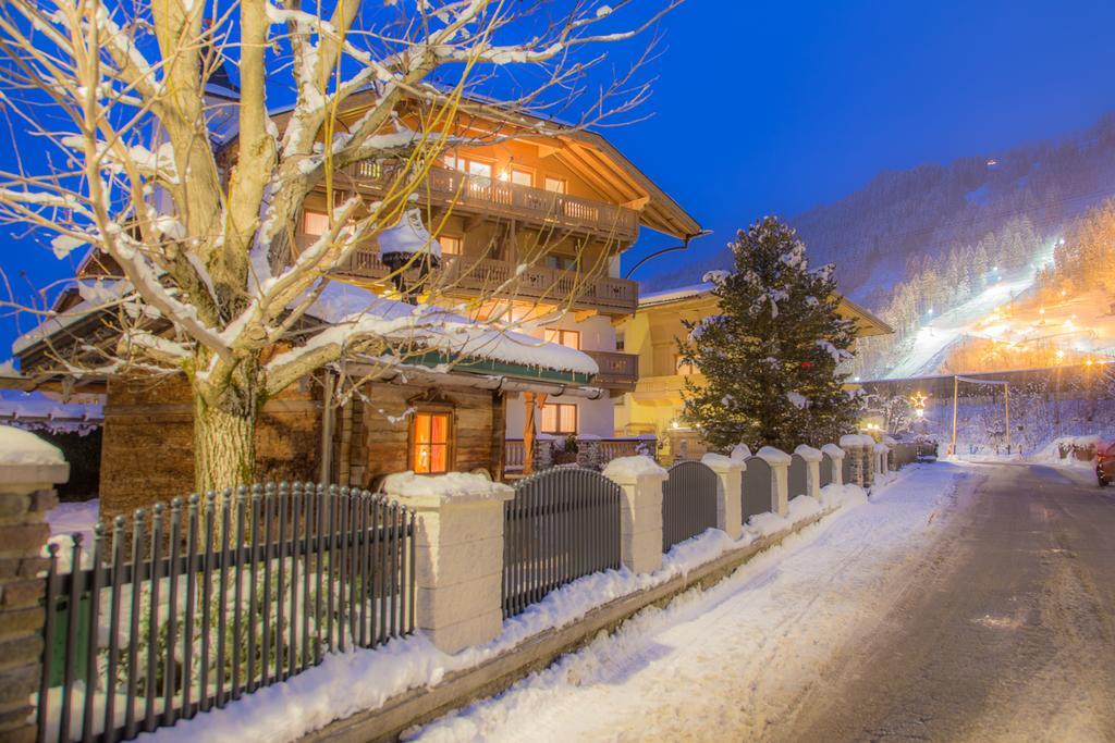 Hotel Garni Landhaus Platzer Zell am Ziller Exterior foto